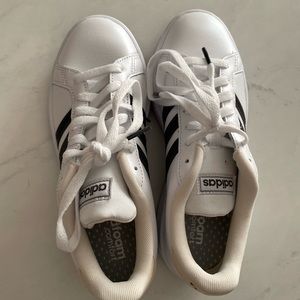 Adidas Cloud Comfort Tennis Shoes